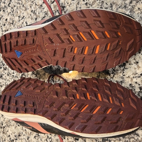 BROOKS CASCADIA 15 TRAIL RUNNING SHOES. SIZE 8.5 - Picture 7 of 13